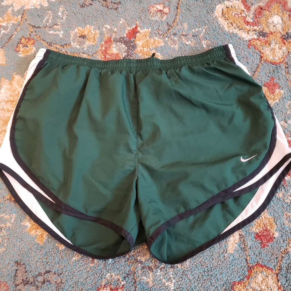 Nike Running Shorts Womens L Green